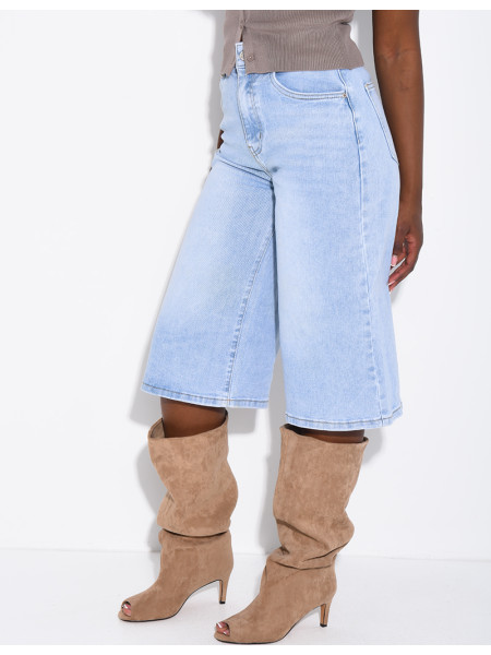 Faded blue stretch denim Bermuda shorts