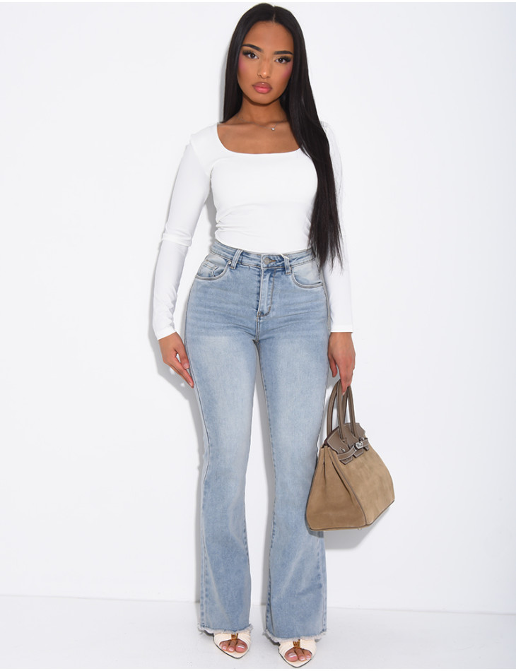 High-waisted stretchy flared jeans