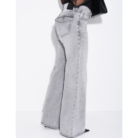 Low-rise wide-leg jeans with flap pockets