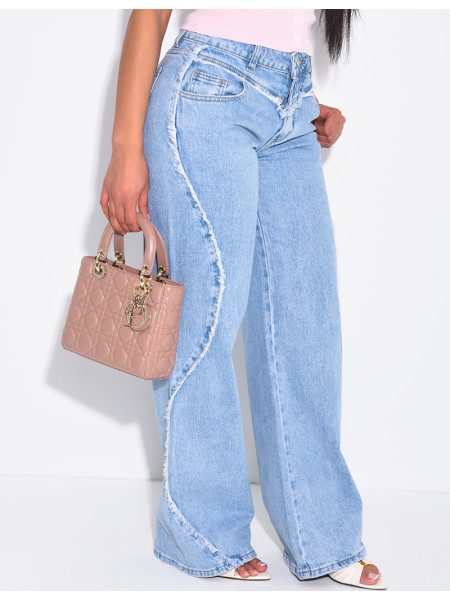 Jeans mit weitem Schnitt und mittlerer Leibhöhe, mit ausgefransten Nähten