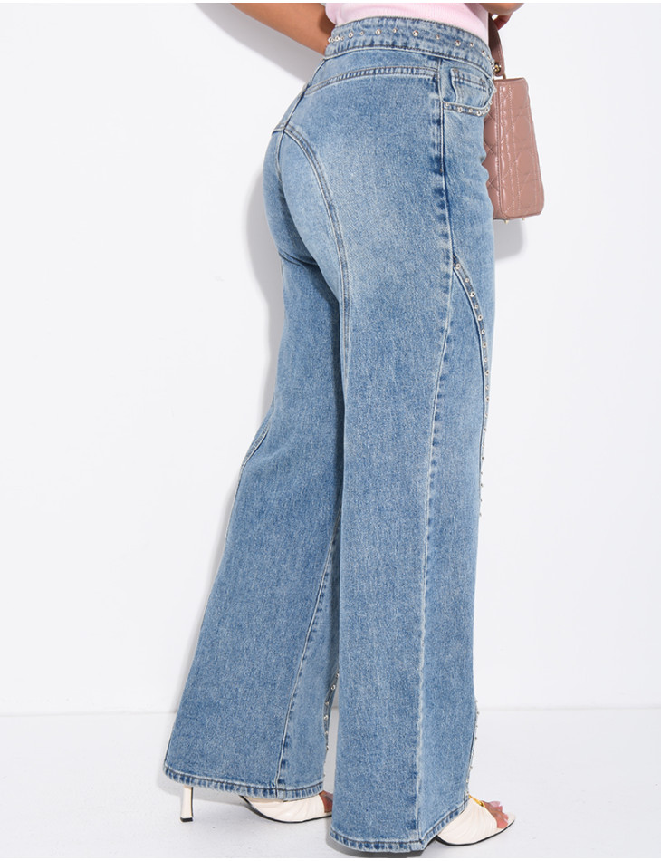 Jeans mit geradem Schnitt, Nieten und Kontrastnähten