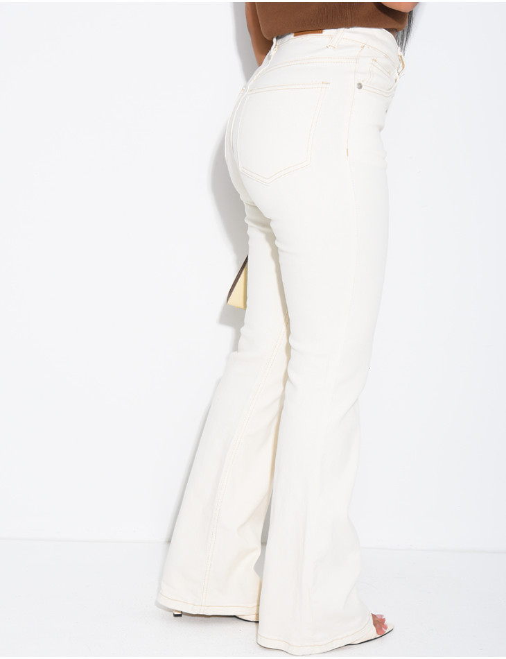 Stretch-Skinny-Jeans mit ausgestelltem Saum