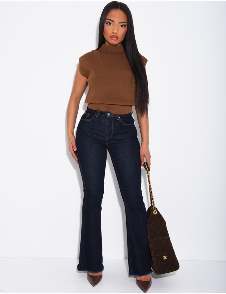High-waisted stretchy flared jeans