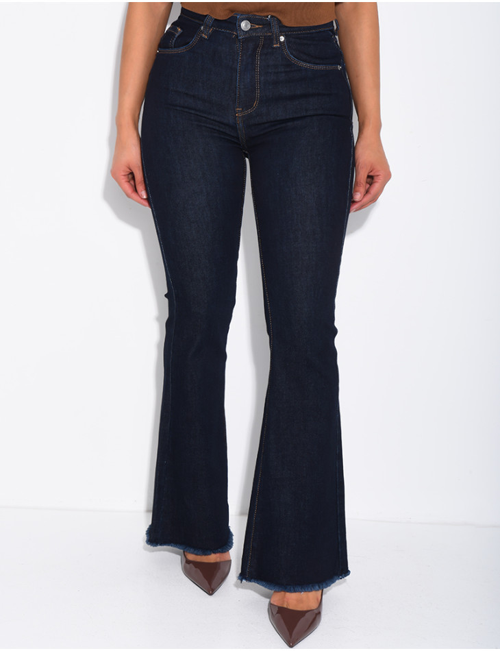 High-waisted stretchy flared jeans