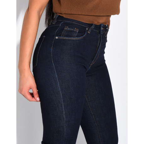 High-waisted stretchy flared jeans