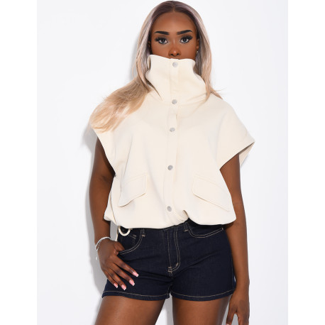 Ärmelloses Sweatshirt mit Knöpfen und hohem Kragen