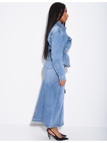 Jeans-Set aus langem Rock und Jacke mit Gürtel