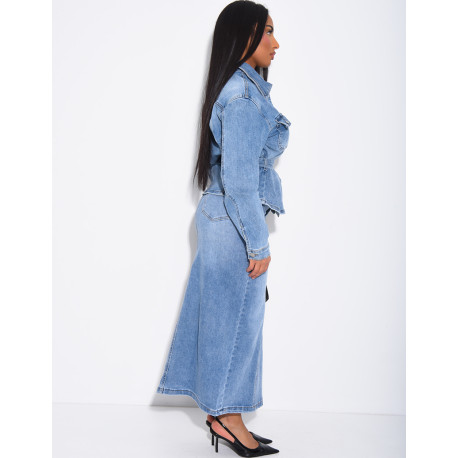 Jeans-Set aus langem Rock und Jacke mit Gürtel
