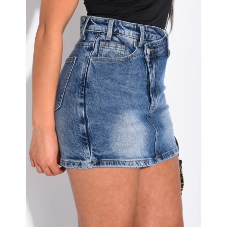 Jupe short en jeans à boutonnière croisée