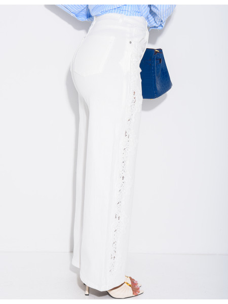 Jeans coupe droite à empiècements en dentelle