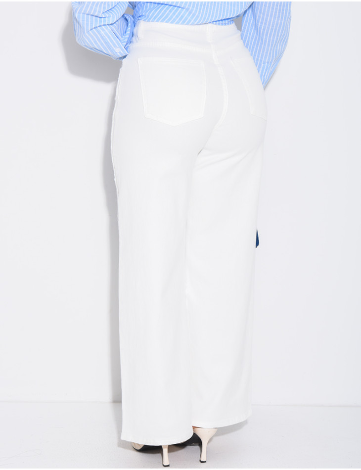 Jeans coupe droite à empiècements en dentelle