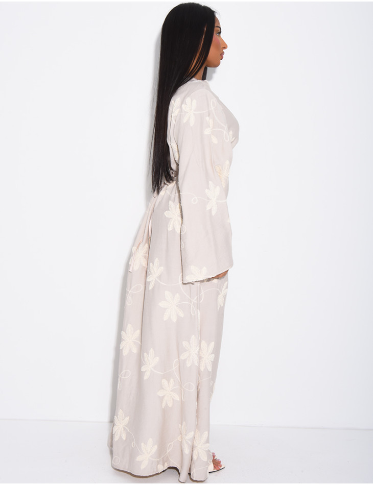 Robe longue effet lin à motifs brodés