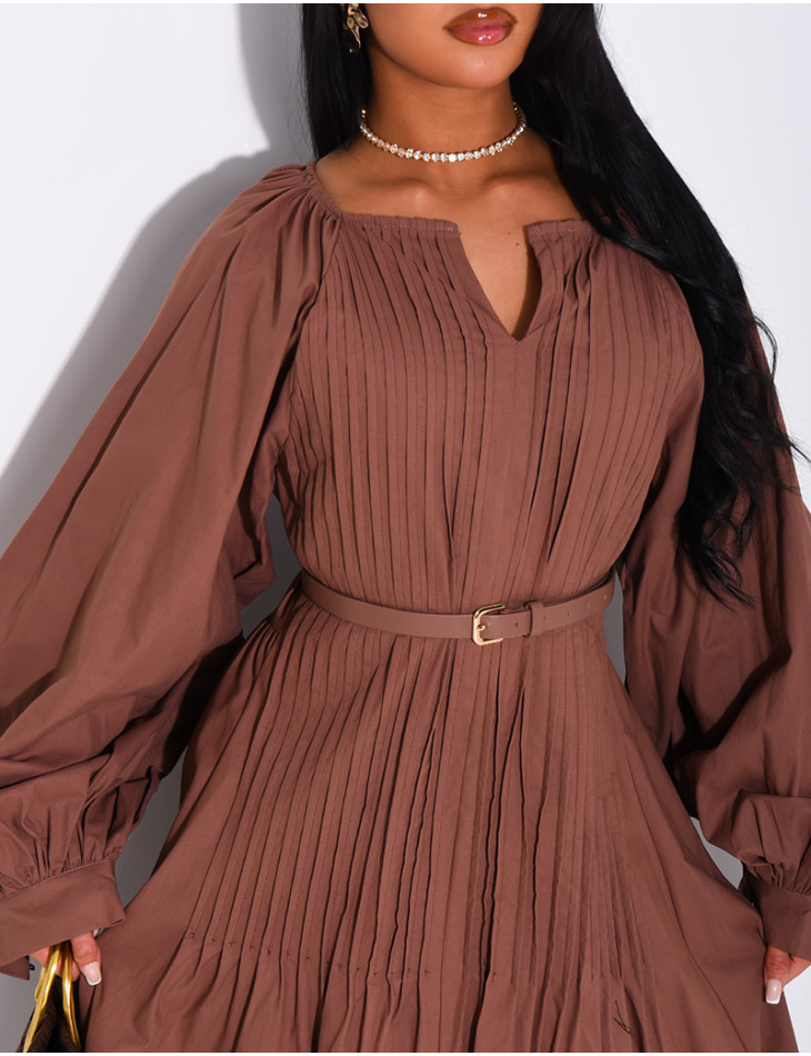 Robe longue en coton plissée à ceinturé