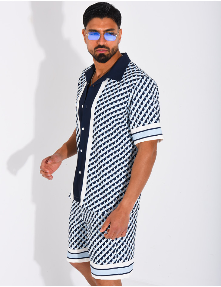 Ensemble short et chemise à motifs géométriques