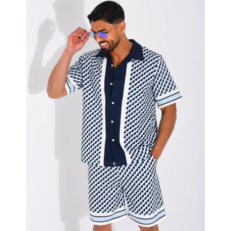Ensemble short et chemise à motifs géométriques