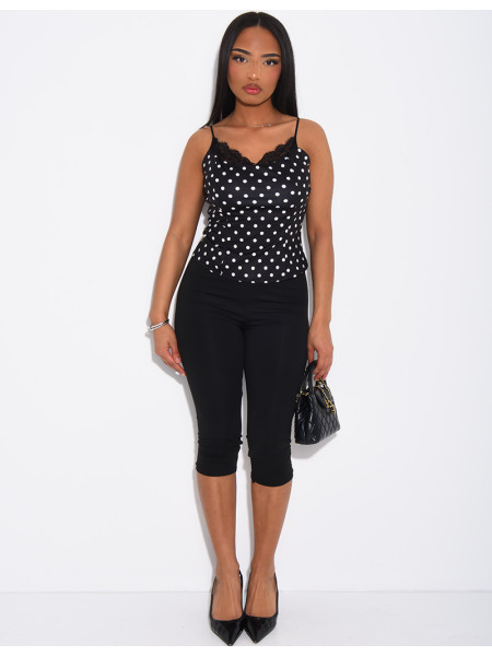 Débardeur moulant à pois et bordures en dentelle