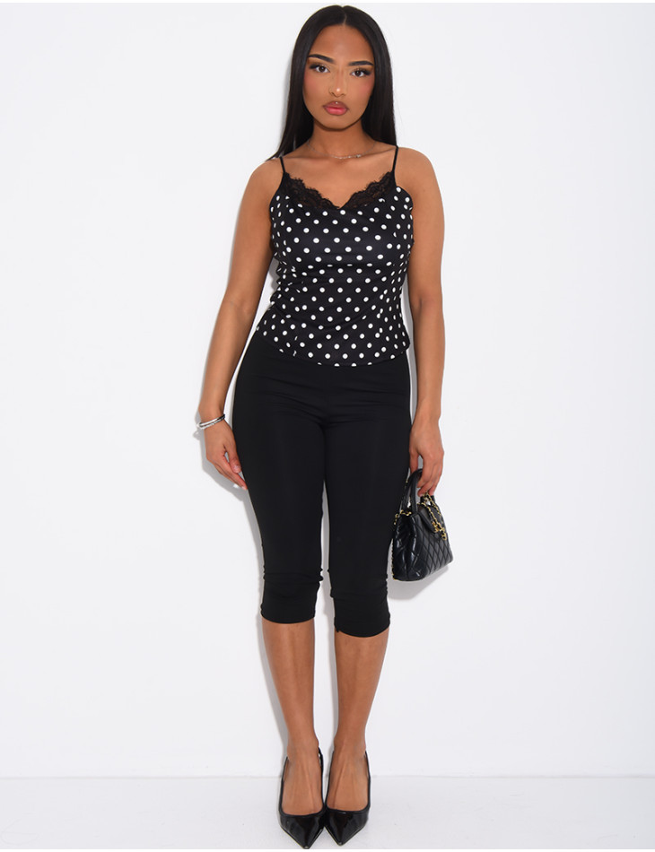 Débardeur moulant à pois et bordures en dentelle