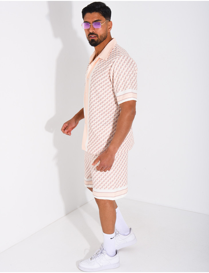 Ensemble short et chemise à motifs géométriques