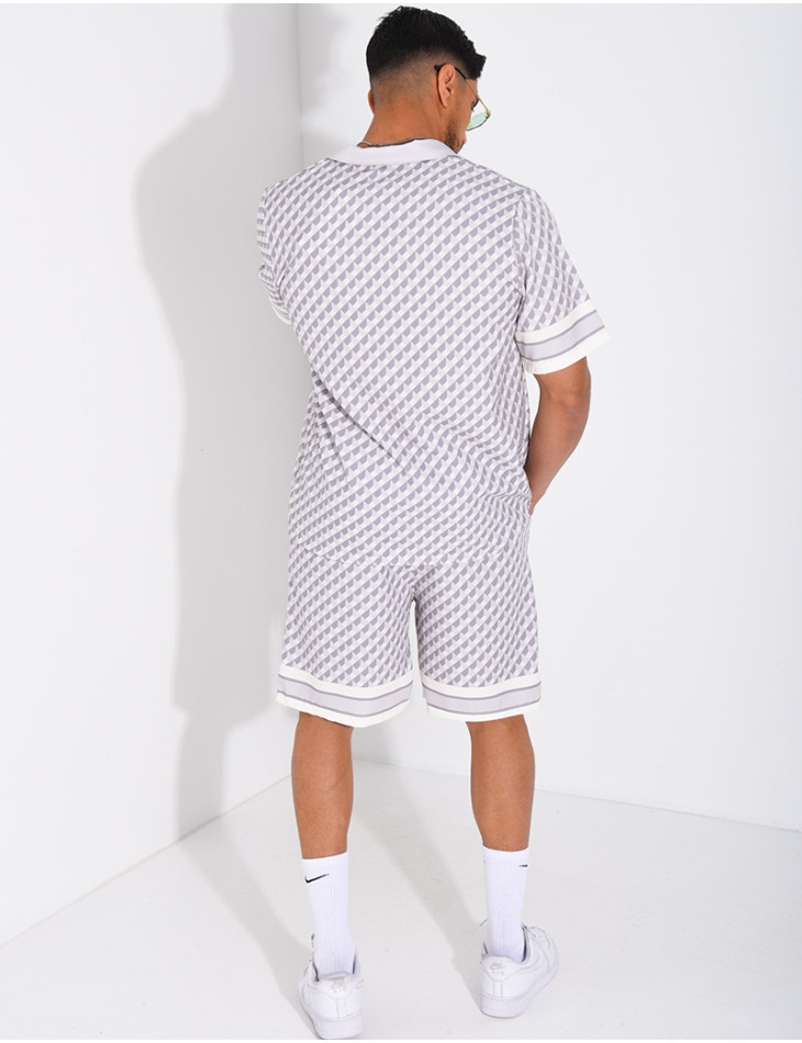 Ensemble short et chemise à motifs géométriques