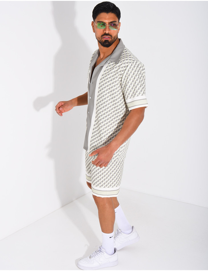Ensemble short et chemise à motifs géométriques