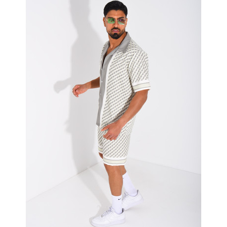 Ensemble short et chemise à motifs géométriques