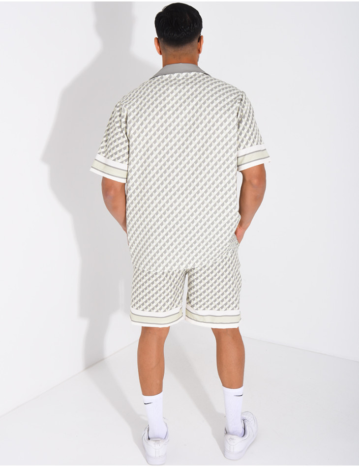 Ensemble short et chemise à motifs géométriques