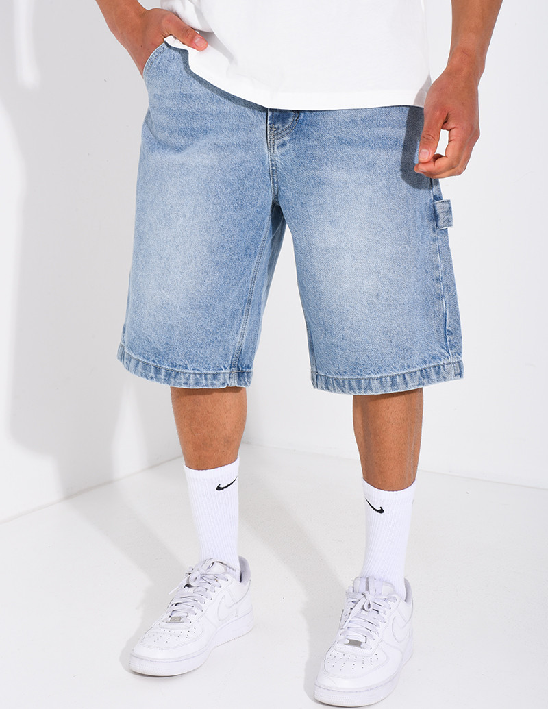 Short en jeans à lanière