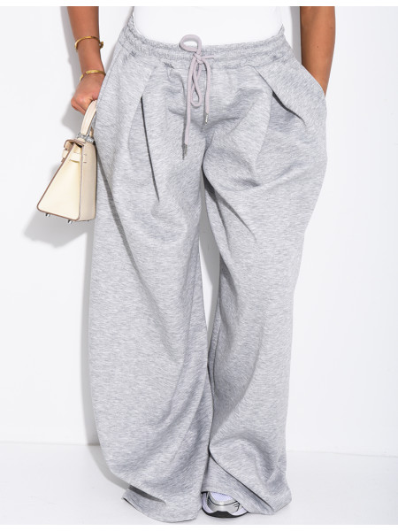 Weit geschnittene Jogginghose mit Bundfalten