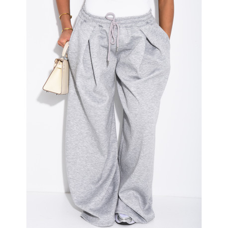 Weit geschnittene Jogginghose mit Bundfalten