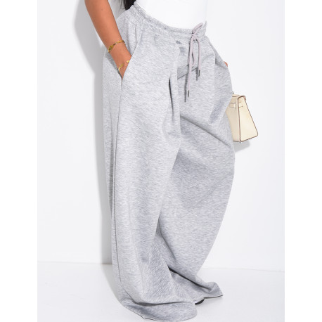 Weit geschnittene Jogginghose mit Bundfalten