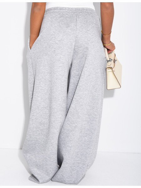 Weit geschnittene Jogginghose mit Bundfalten