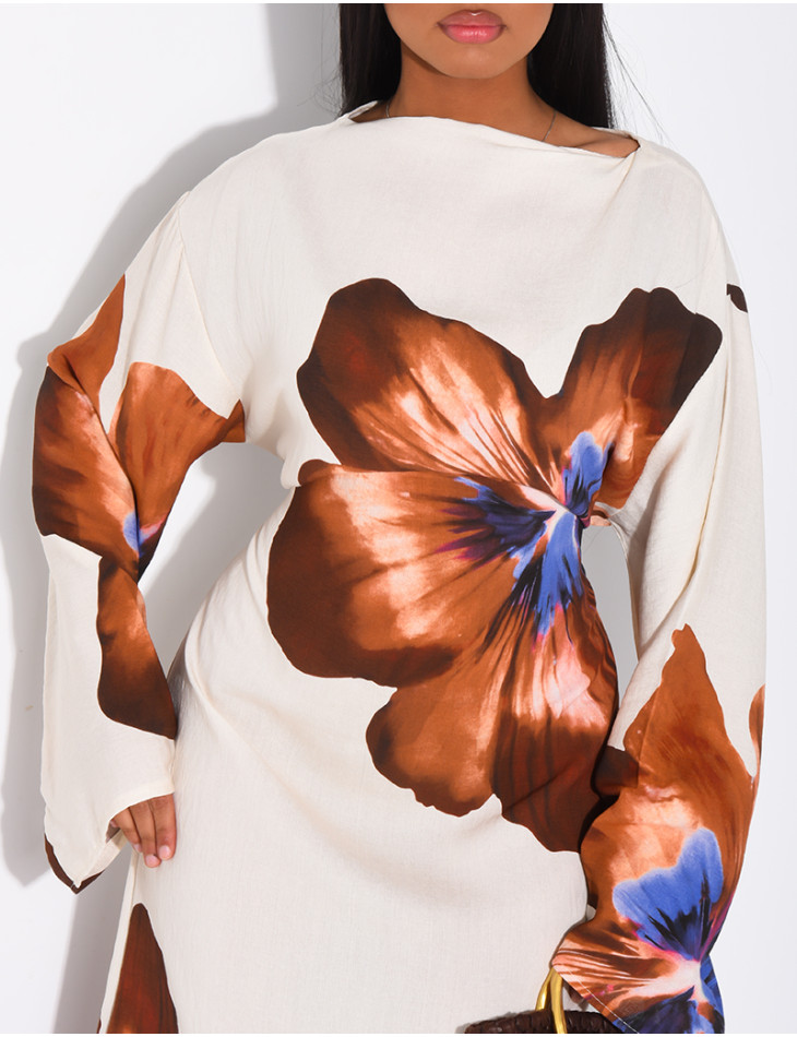 Robe effet lin à fleurs nouée dans le dos