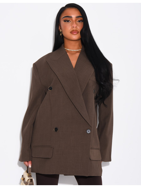 Oversized blazer with structured shoulders