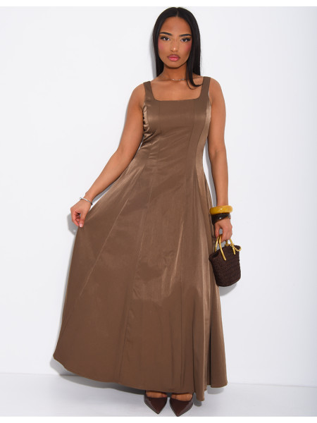Robe longue en satin mat évasée