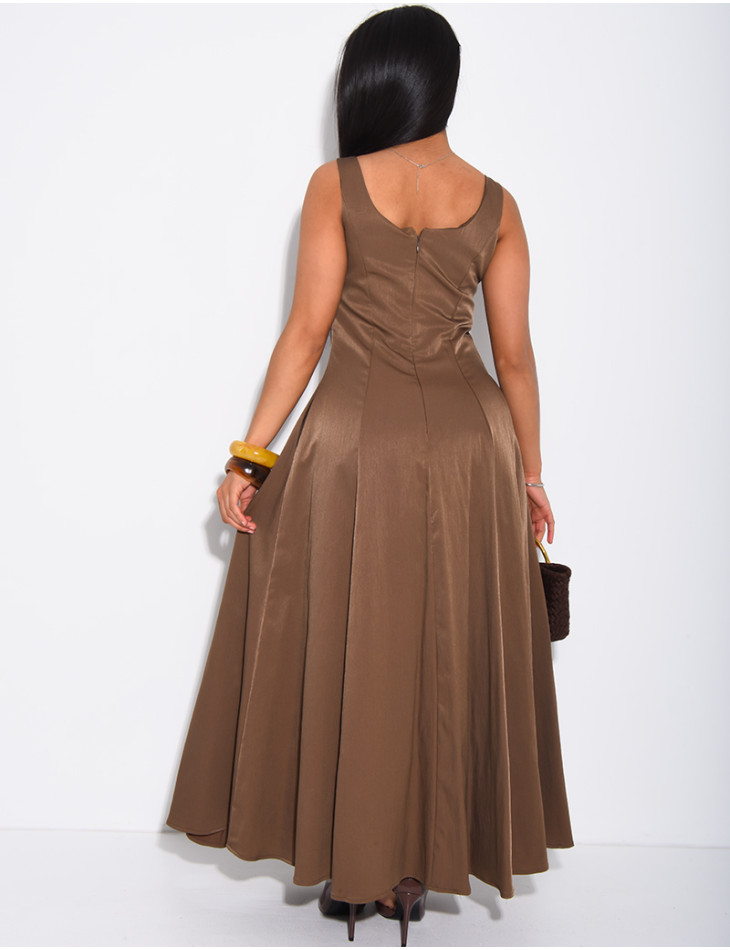 Robe longue en satin mat évasée