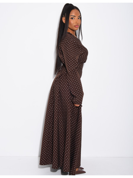 Langes, an den Hüften ausgestelltes Kleid mit Punkten (wird am Rücken gebunden)