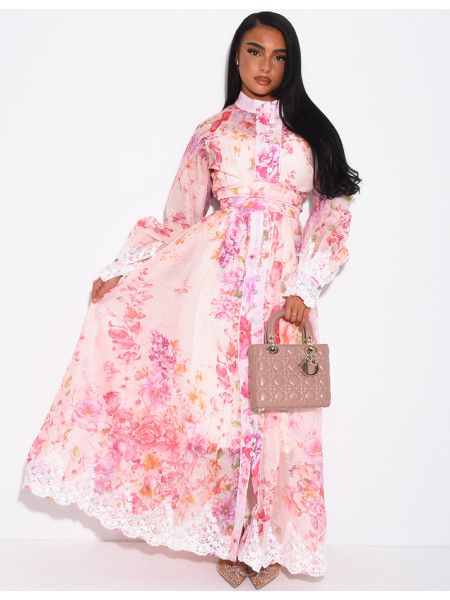 Langes Kleid aus Voile mit Blumenmuster, Strassknöpfen, passendem Gürtel und Futter