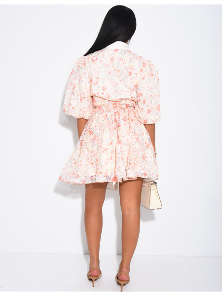 Kurzes Kleid aus bedruckter Spitze mit Knöpfen und passendem Gürtel