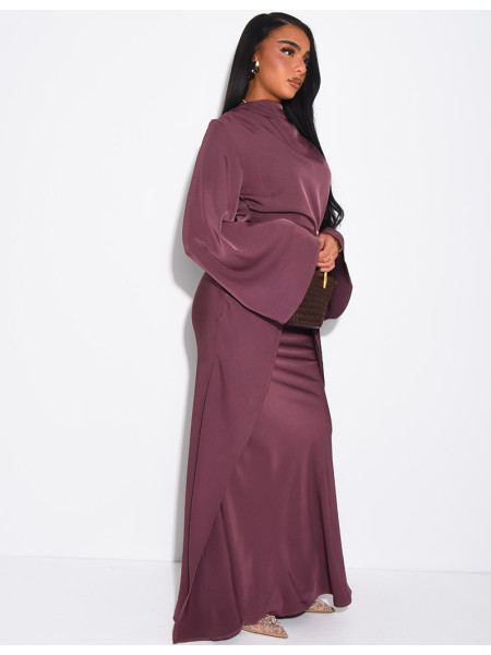 Langes Satin-Kleid im Überrock-Stil mit Schmuckverzierung an der Taille