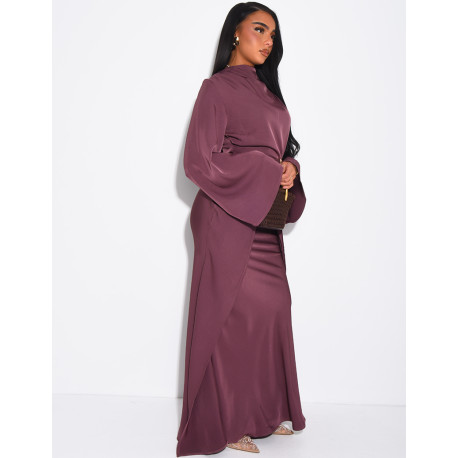 Langes Satin-Kleid im Überrock-Stil mit Schmuckverzierung an der Taille