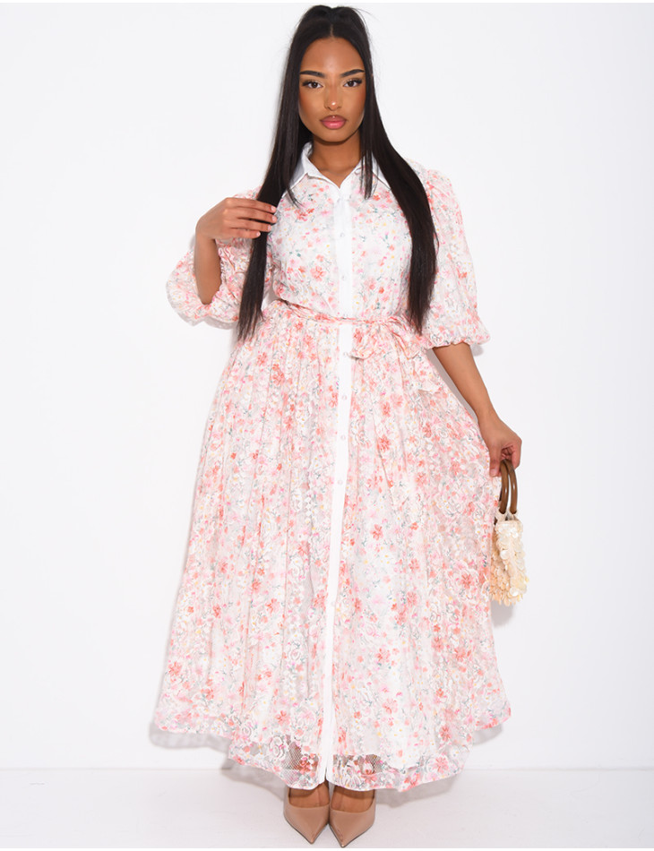 Langes Kleid aus bedruckter Spitze mit Knöpfen und passendem Gürtel