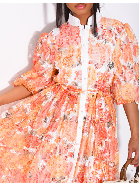 Langes Kleid aus bedruckter Spitze mit Knöpfen und passendem Gürtel