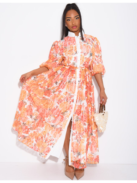 Langes Kleid aus bedruckter Spitze mit Knöpfen und passendem Gürtel