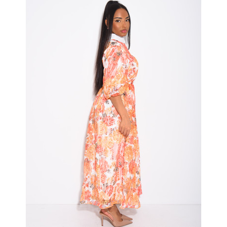 Langes Kleid aus bedruckter Spitze mit Knöpfen und passendem Gürtel