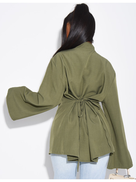 Bluse mit Stehkragen und Bändern, die am Rücken gebunden werden