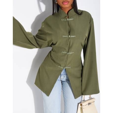 Bluse mit Stehkragen und Bändern, die am Rücken gebunden werden