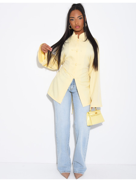 Blouse col montant à attaches qui se noue dans le dos