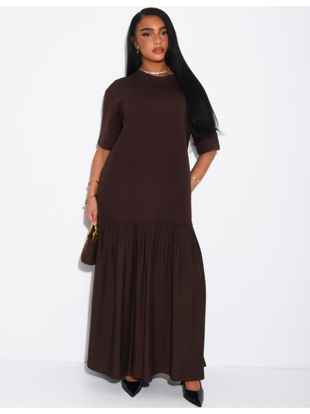 Robe t-shirt longue à empiècement en satin