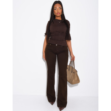 Jeans taille basse flare à broderies sur les poches