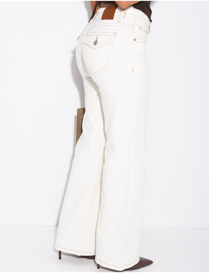 Jeans taille basse wide leg à poches rabattues